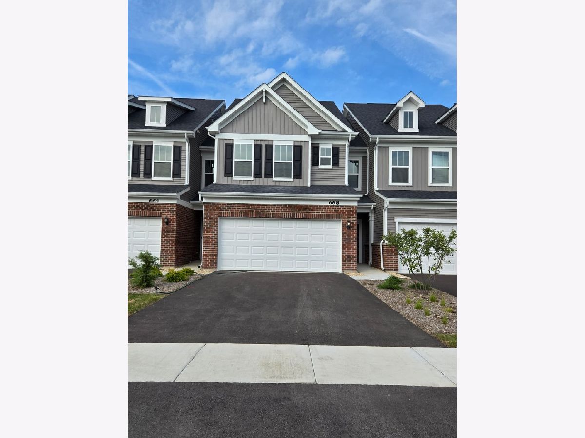  For Sale Bolingbrook Illinois, 668 Switchgrass Way