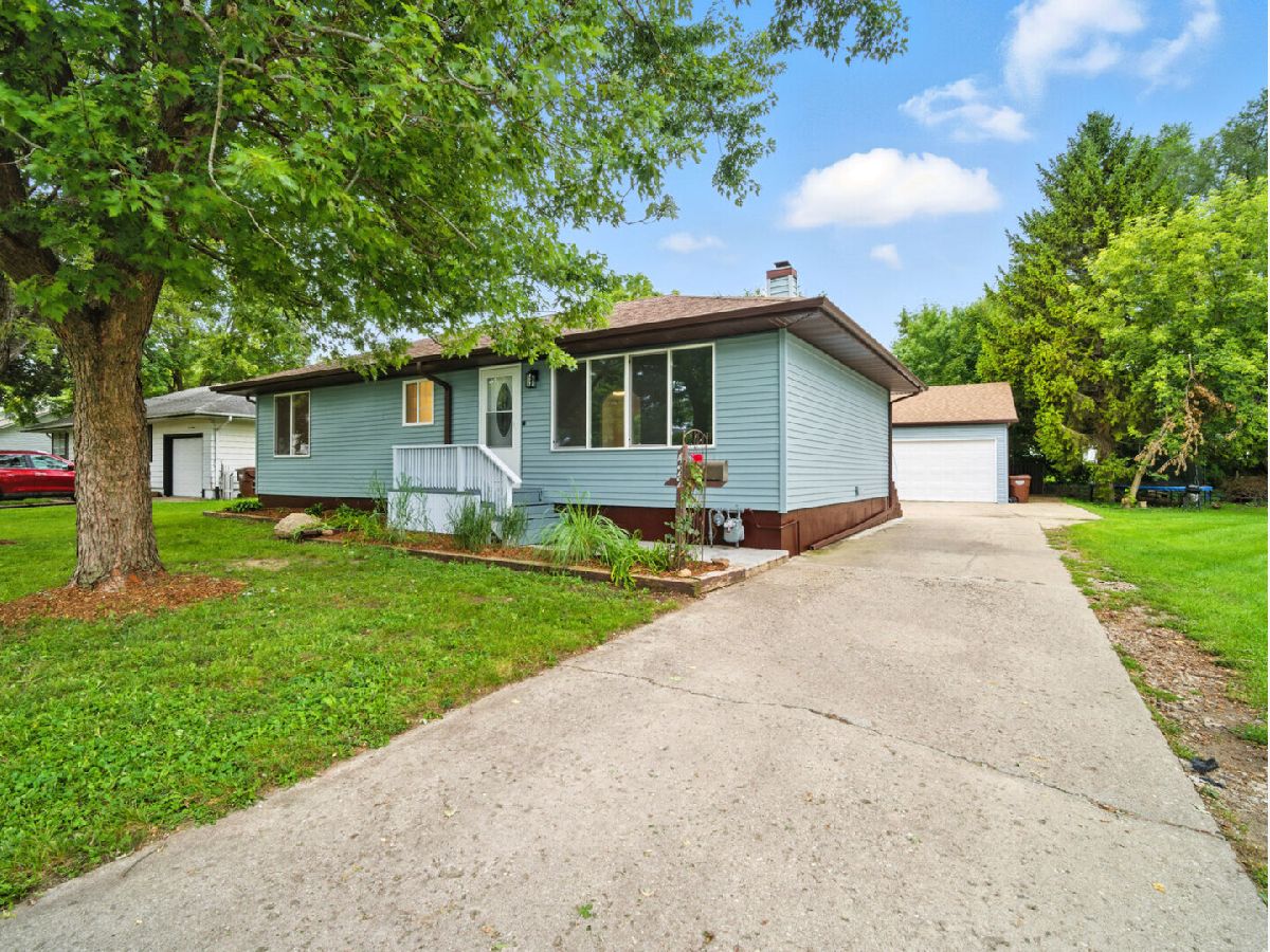 For Sale Marengo Illinois, 422 Damen Street