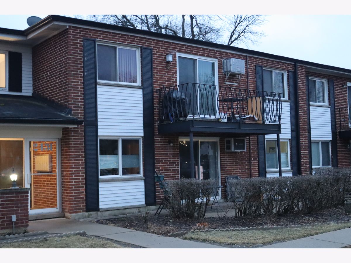 Condominiums For Sale Brandenberry Park Arlington Heights Illinois, 2431 Brandenberry Court