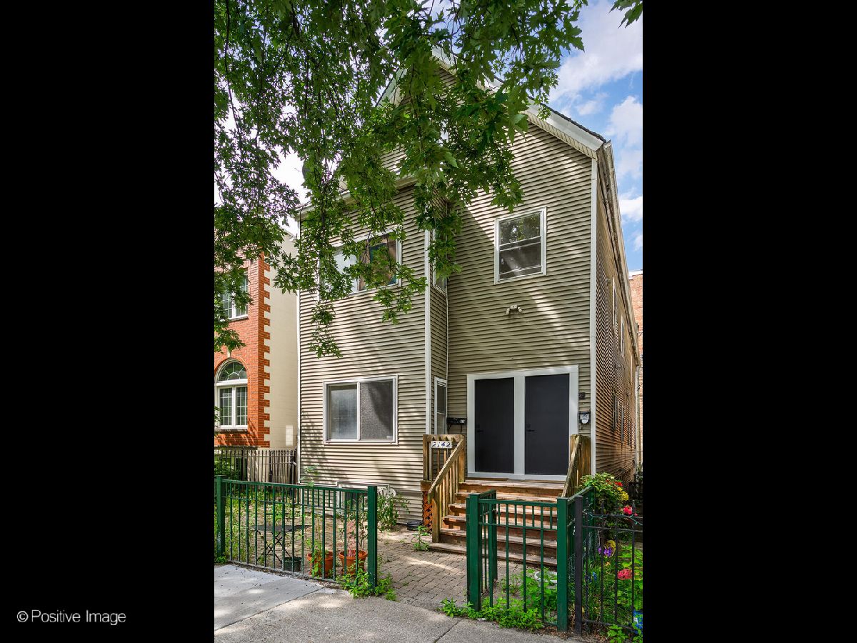Condos & Townhomes & Homes For Rent Logan Square Chicago Illinois, 2142 Maplewood