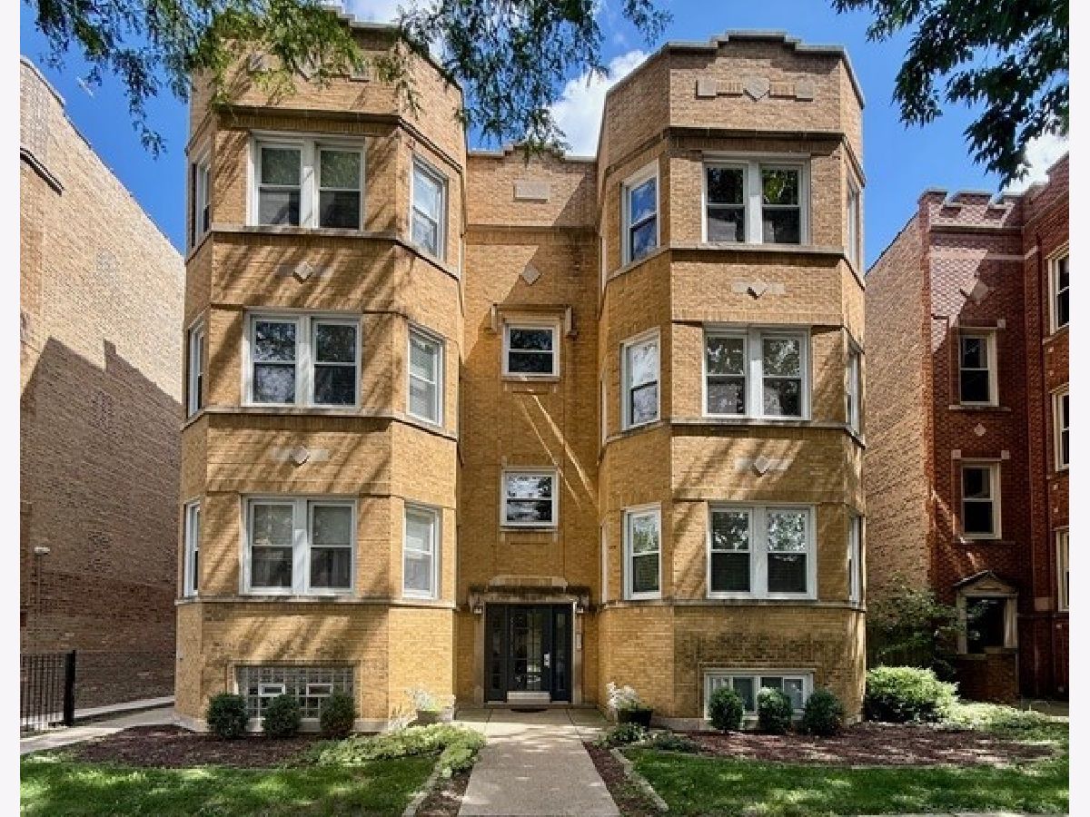 Sold Chicago Illinois, 4251 Mozart