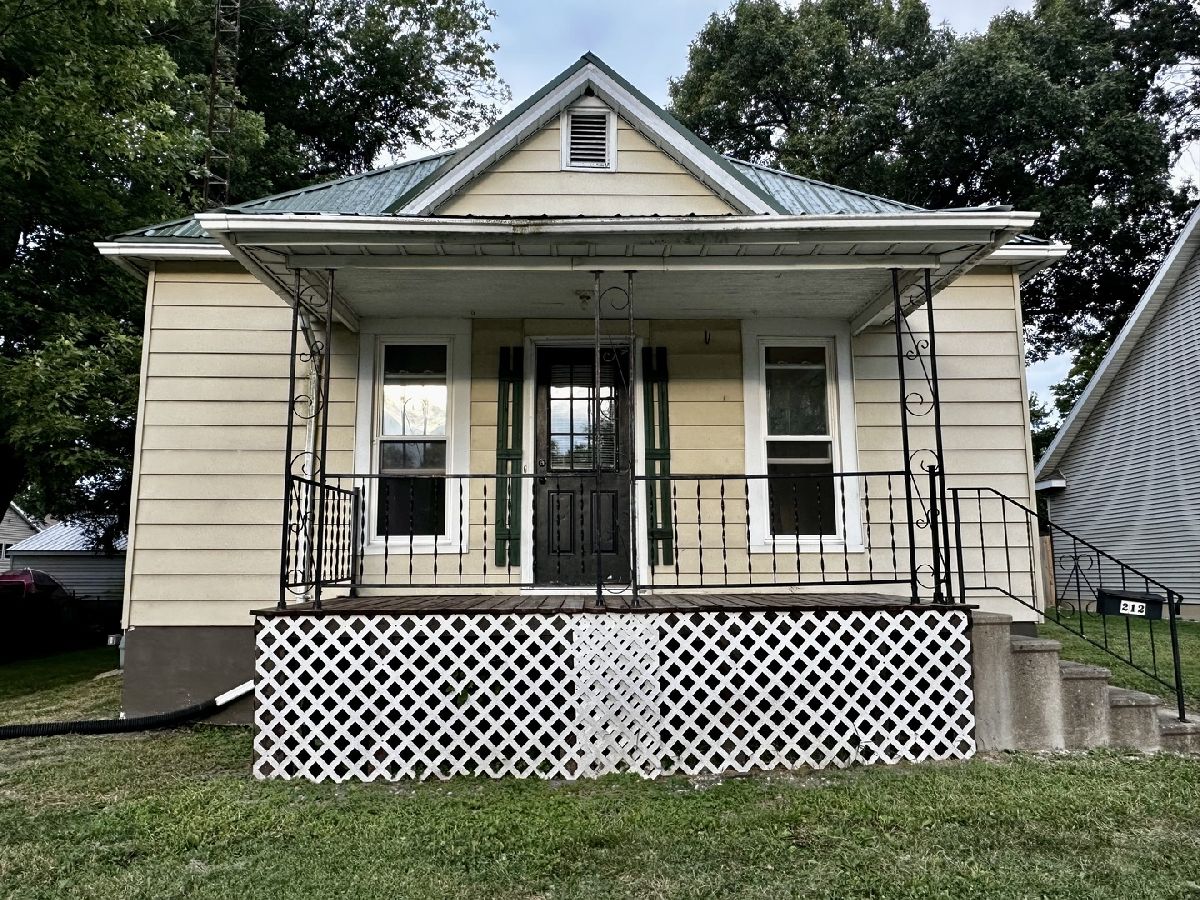  For Sale Clinton Illinois, 212 Linden Street