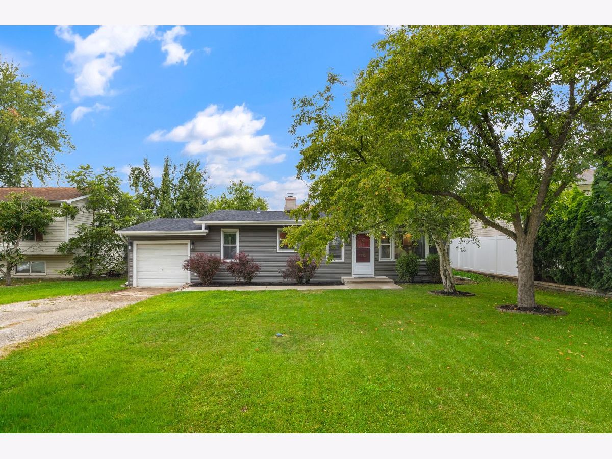  For Rent Round Lake Beach Illinois, 1112 Villa Vista