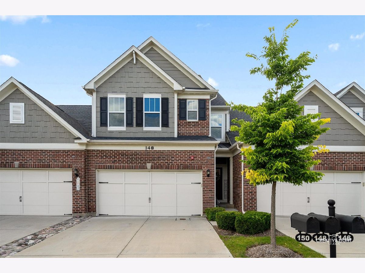 Rented Bloomingdale Illinois, 148 Blanchard