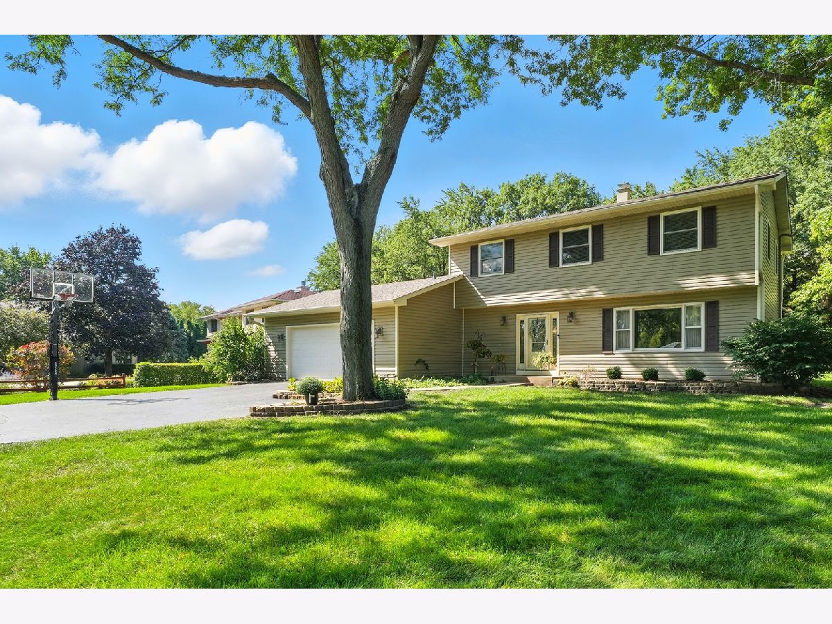 Homes For Sale Sleepy Hollow Manor Sleepy Hollow Illinois, 1214 Carol Crest Drive