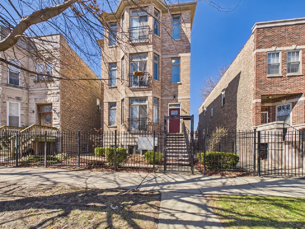 Condos & Townhomes & Homes For Sale Bronzeville Chicago Illinois, 4336 Saint Lawrence Avenue