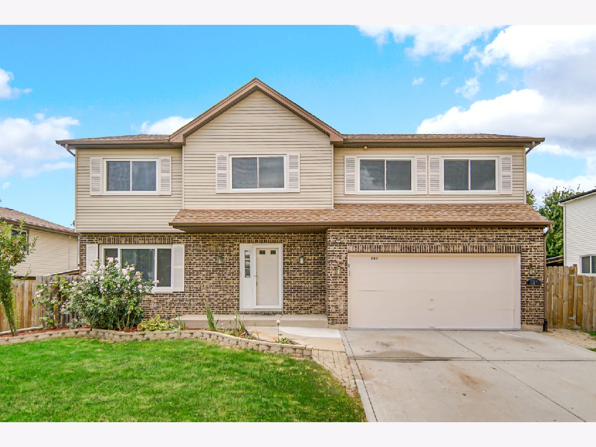  For Sale Bolingbrook Illinois, 207 Canyon Drive