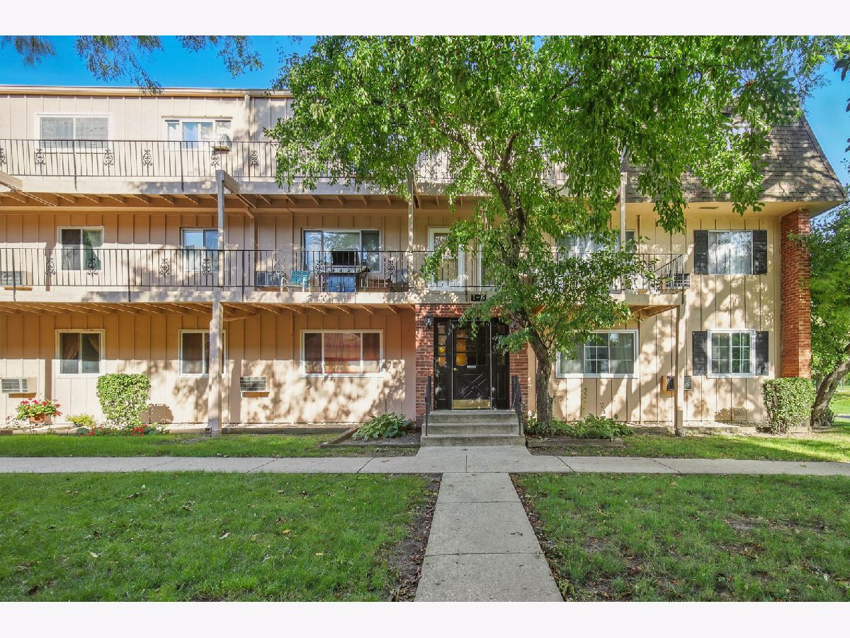  For Sale Rolling Meadows Illinois, 2506 Algonquin Road