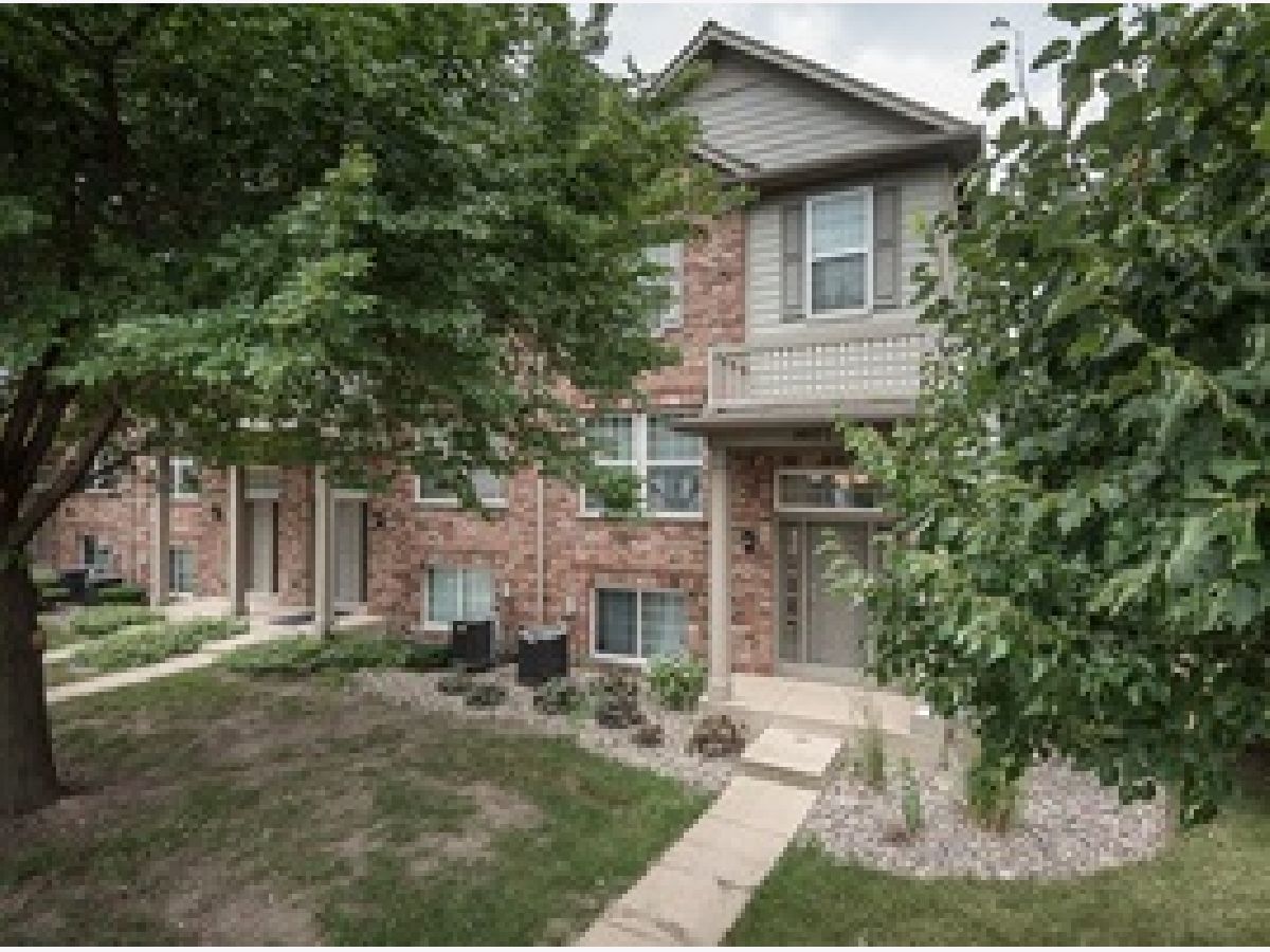  For Sale Wood Dale Illinois, 1457 Blackhawk Court