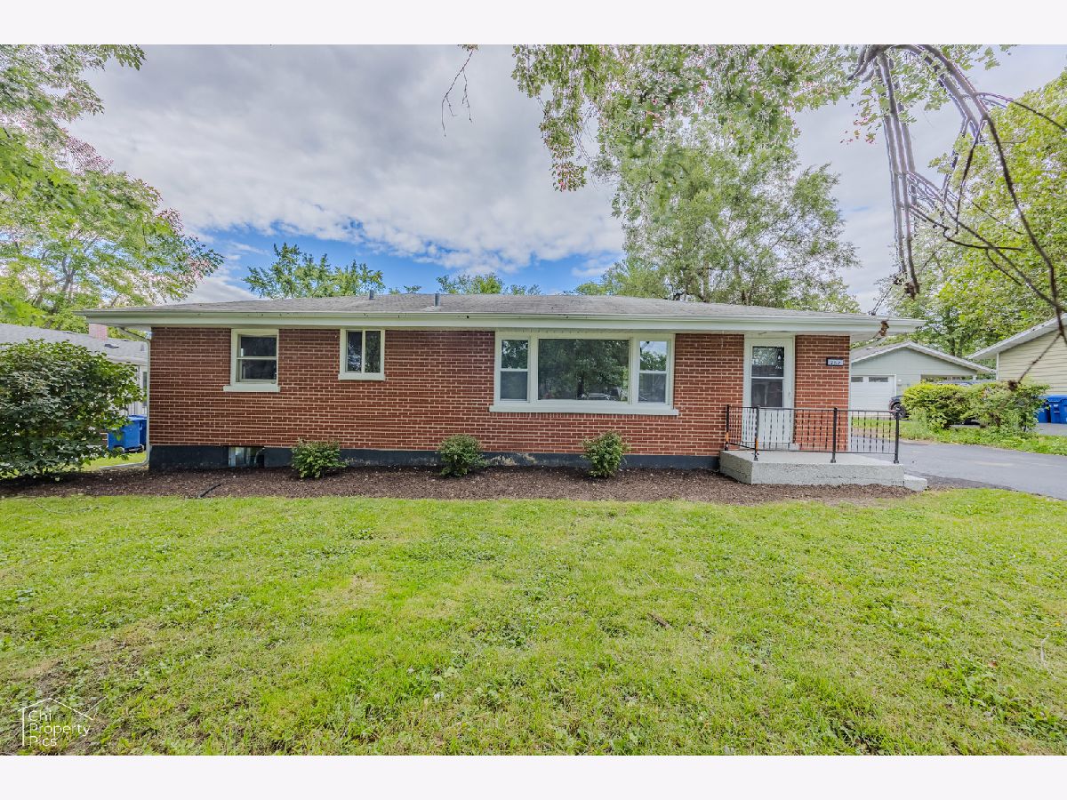  For Sale Lisle Illinois, 752 Rolling Drive