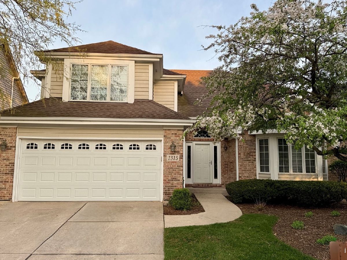  For Sale Aurora Illinois, 1315 Cranbrook Circle