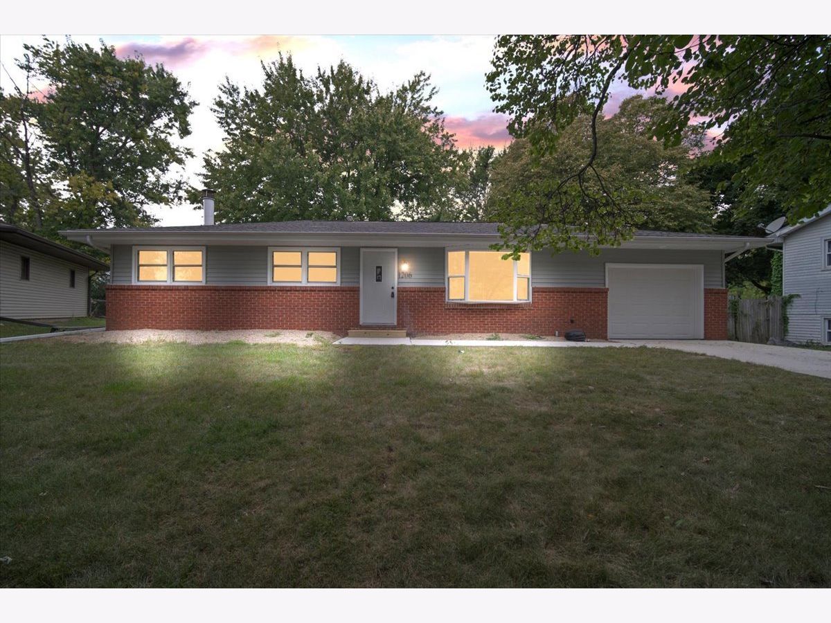  For Sale Bloomington Illinois, 1206 Townley Drive