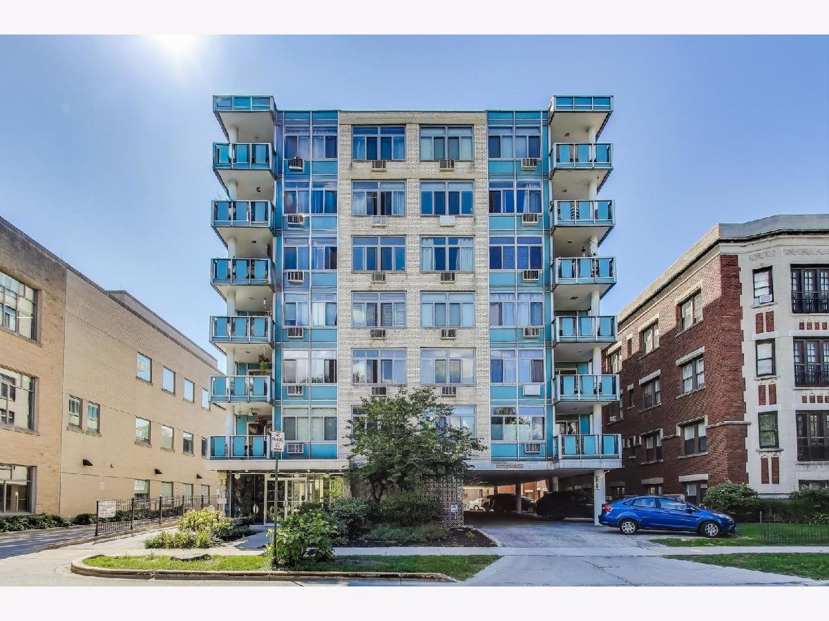 Condominiums Sold Grove Towers Oak Park Illinois, 169 Grove