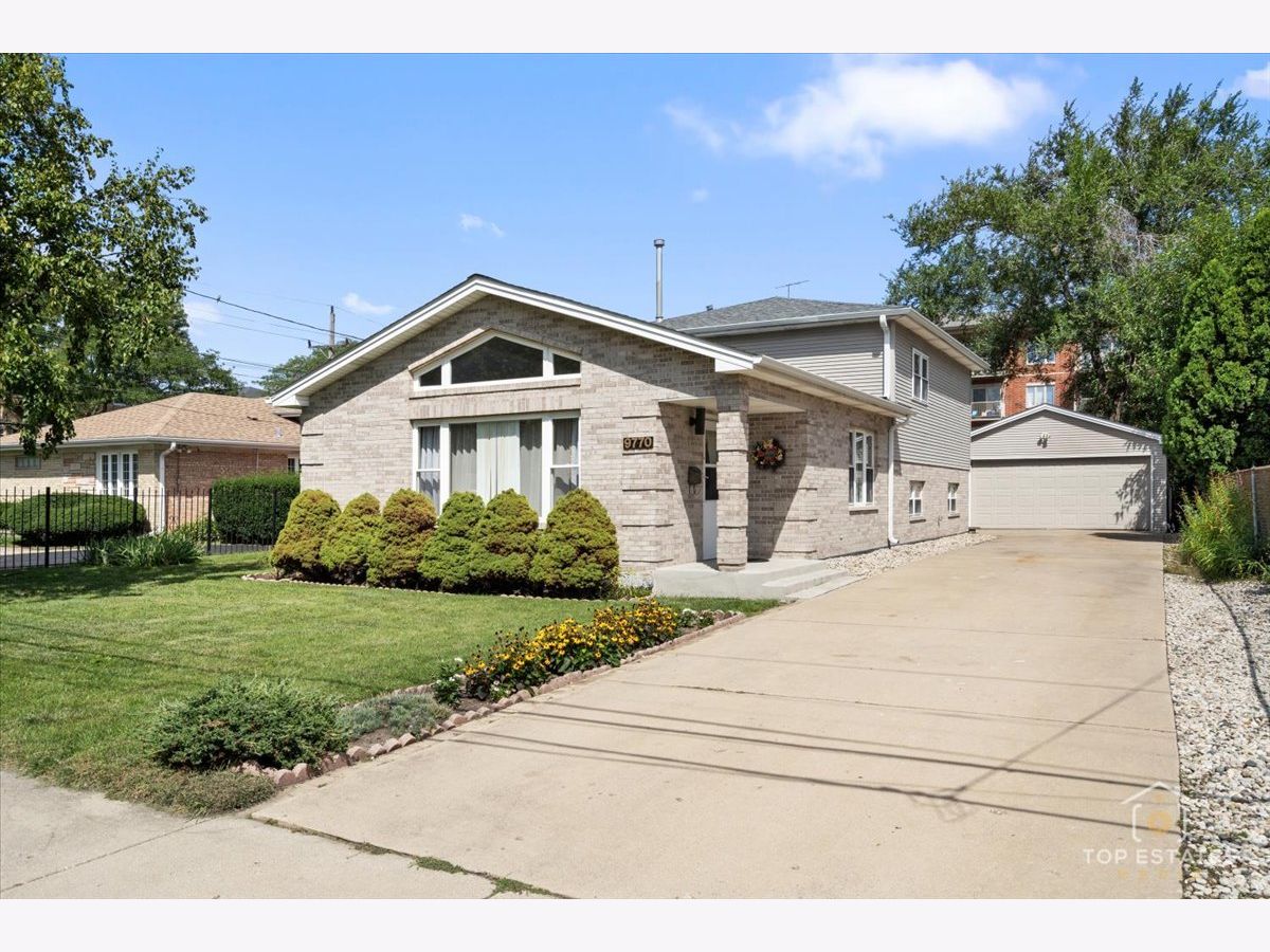  For Sale Schiller Park Illinois, 9770 Ivanhoe Avenue