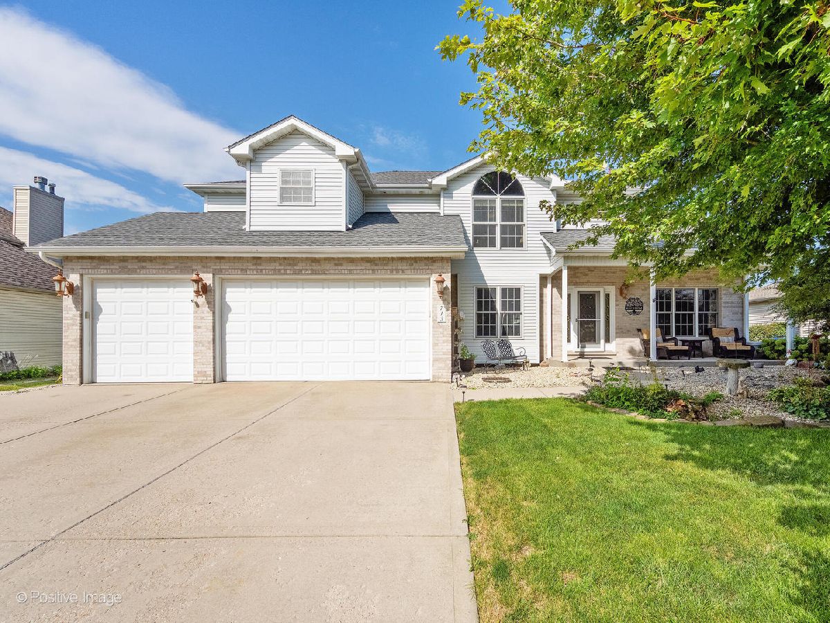  For Sale Minooka Illinois, 713 Joanne Drive