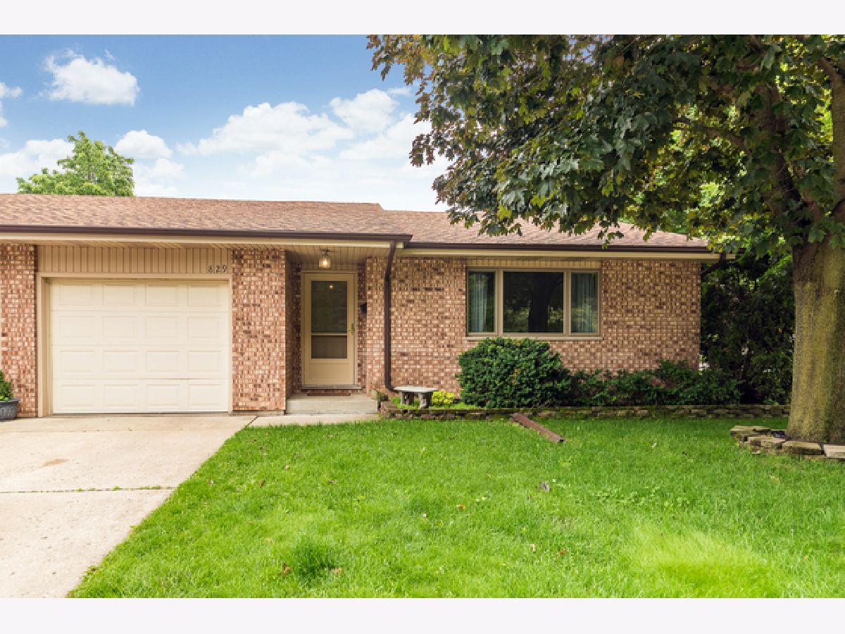  For Sale Joliet Illinois, 829 Horseshoe Drive