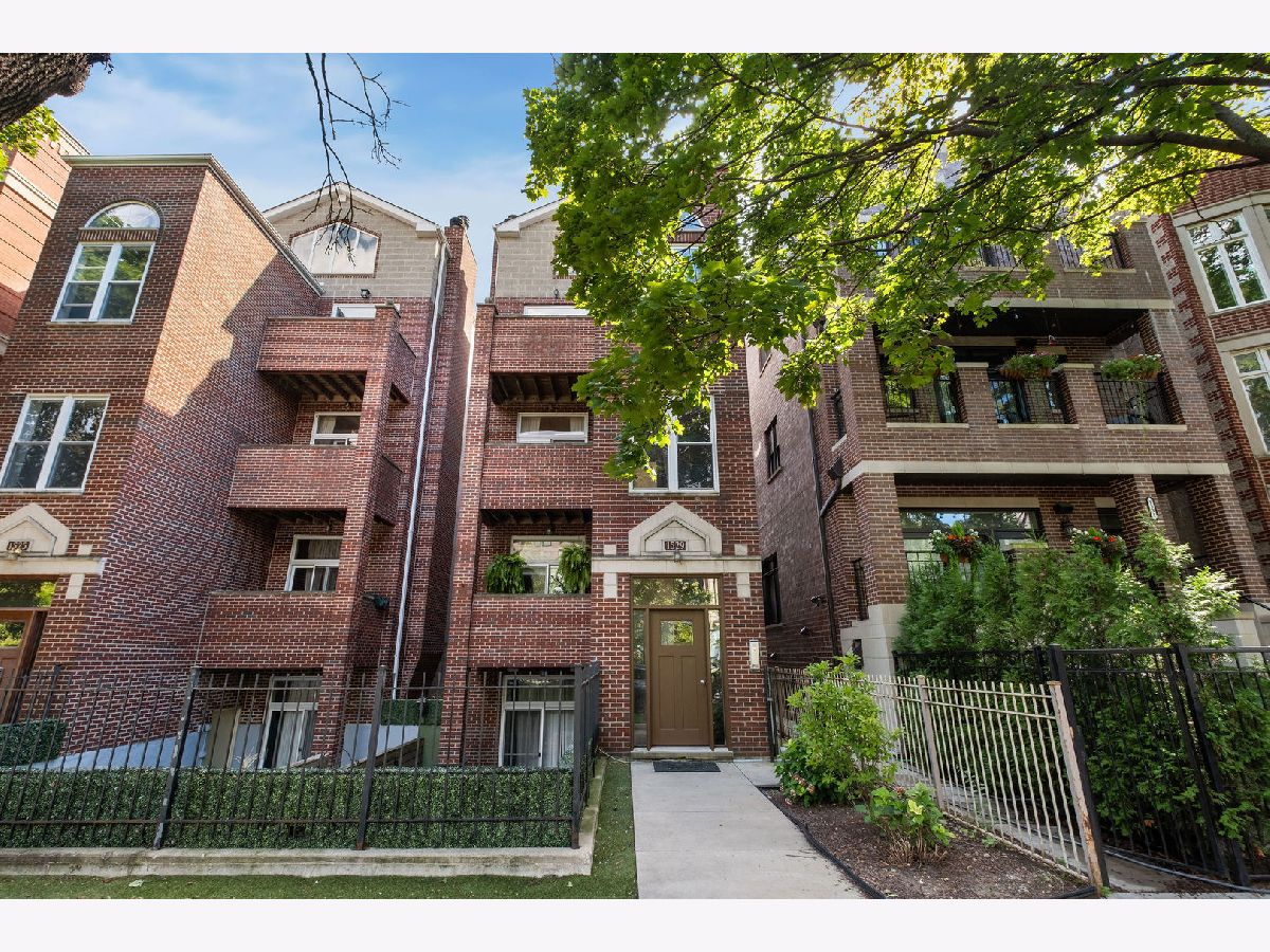  For Sale Chicago Illinois, 1529 Montana Street