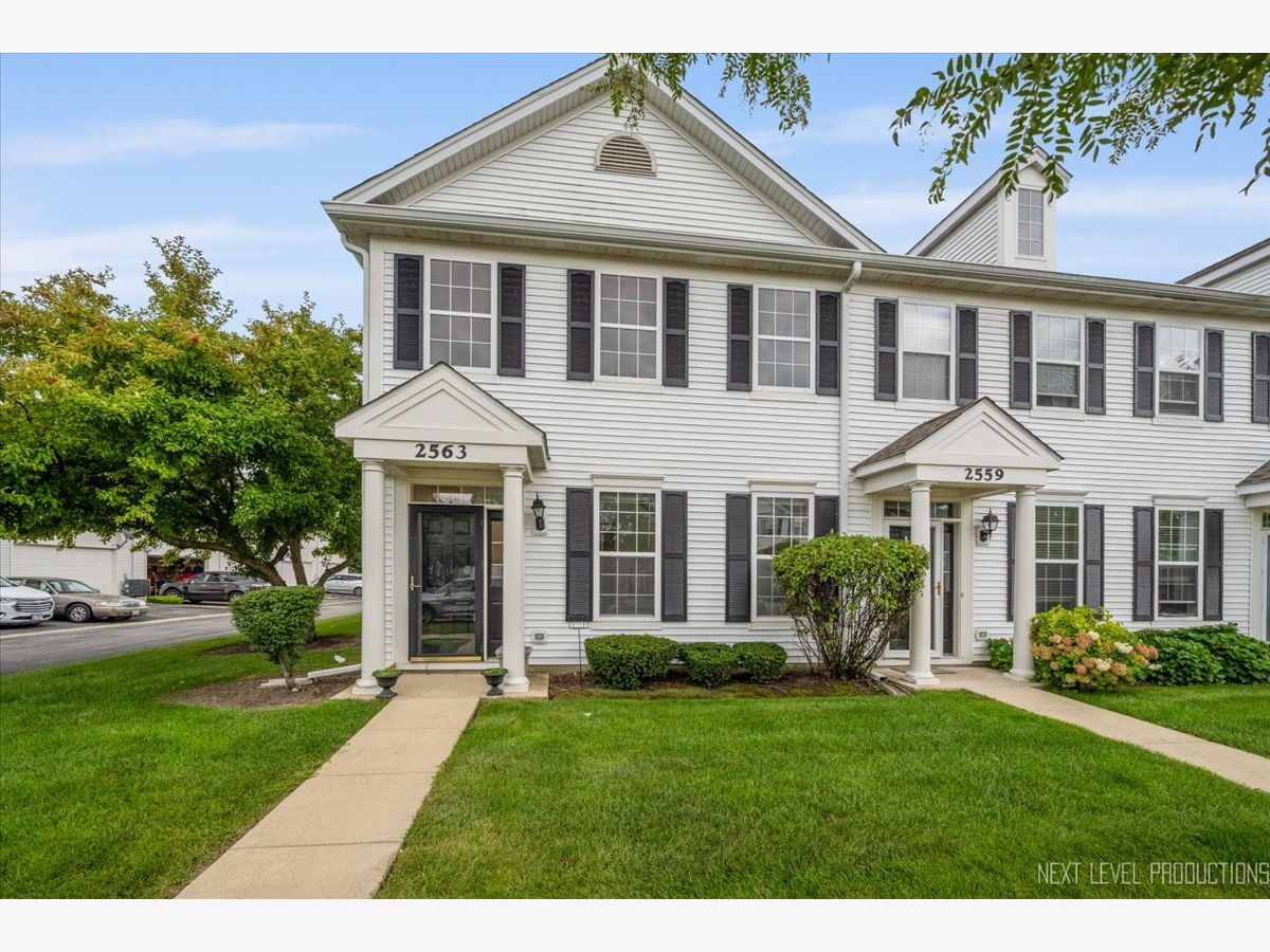  For Sale Aurora Illinois, 2563 Congress Avenue