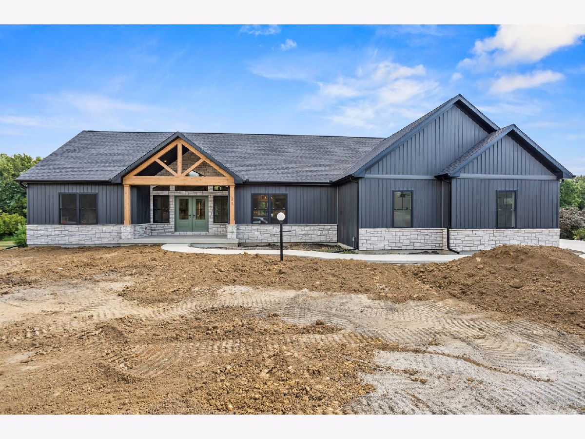  Sold Monticello Illinois, 21 Long Grove