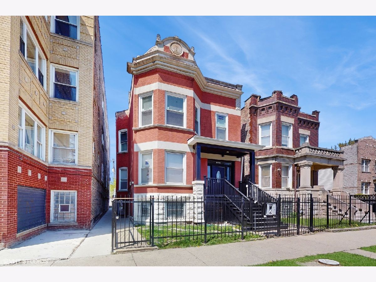  Rented Chicago Illinois, 1422 Avers