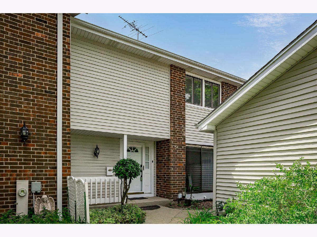  For Sale Naperville Illinois, 30W289 Pinehurst Drive
