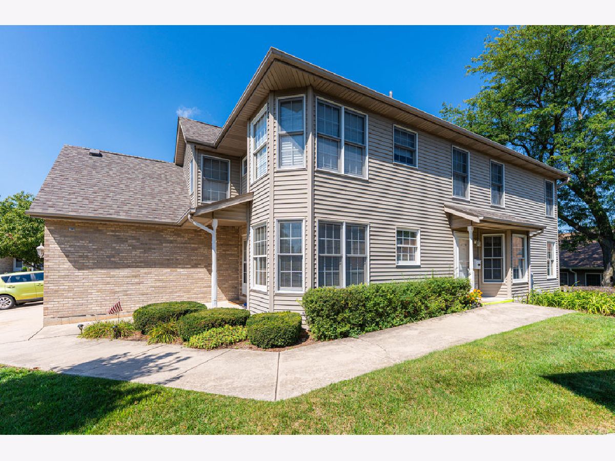  For Sale Sycamore Illinois, 161 Mclaren Drive