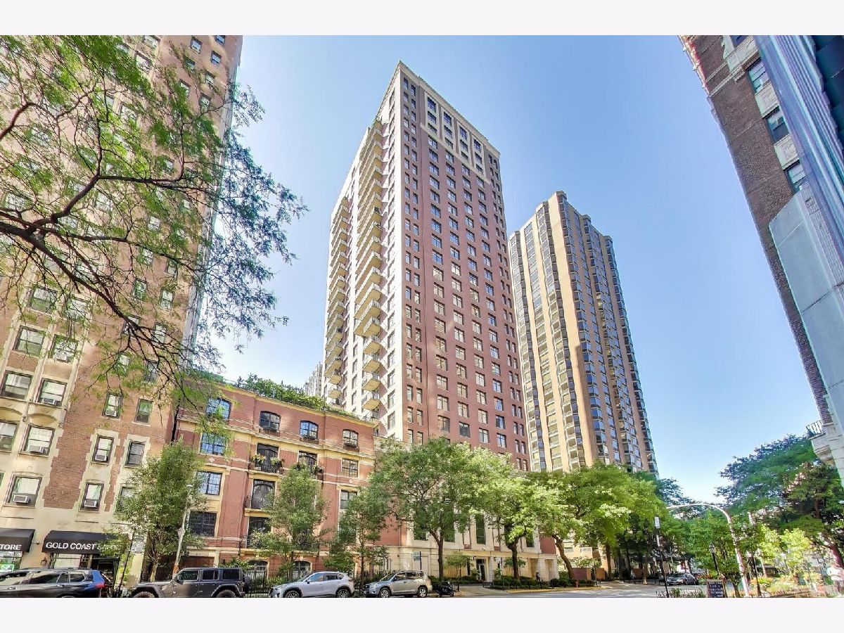  For Sale Chicago Illinois, 1122 Dearborn Street