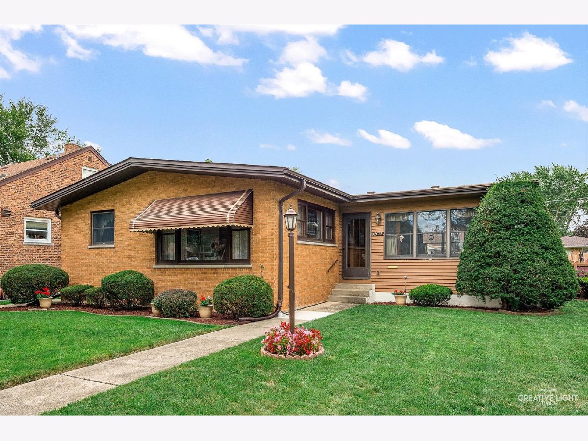  For Sale Blue Island Illinois, 12045 Greenwood Avenue