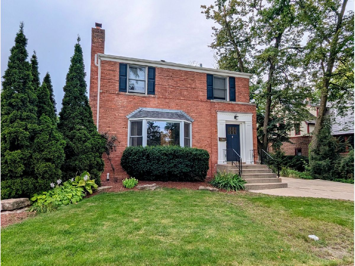 Homes Rented Crescent Park Elmhurst Illinois, 380 Holly