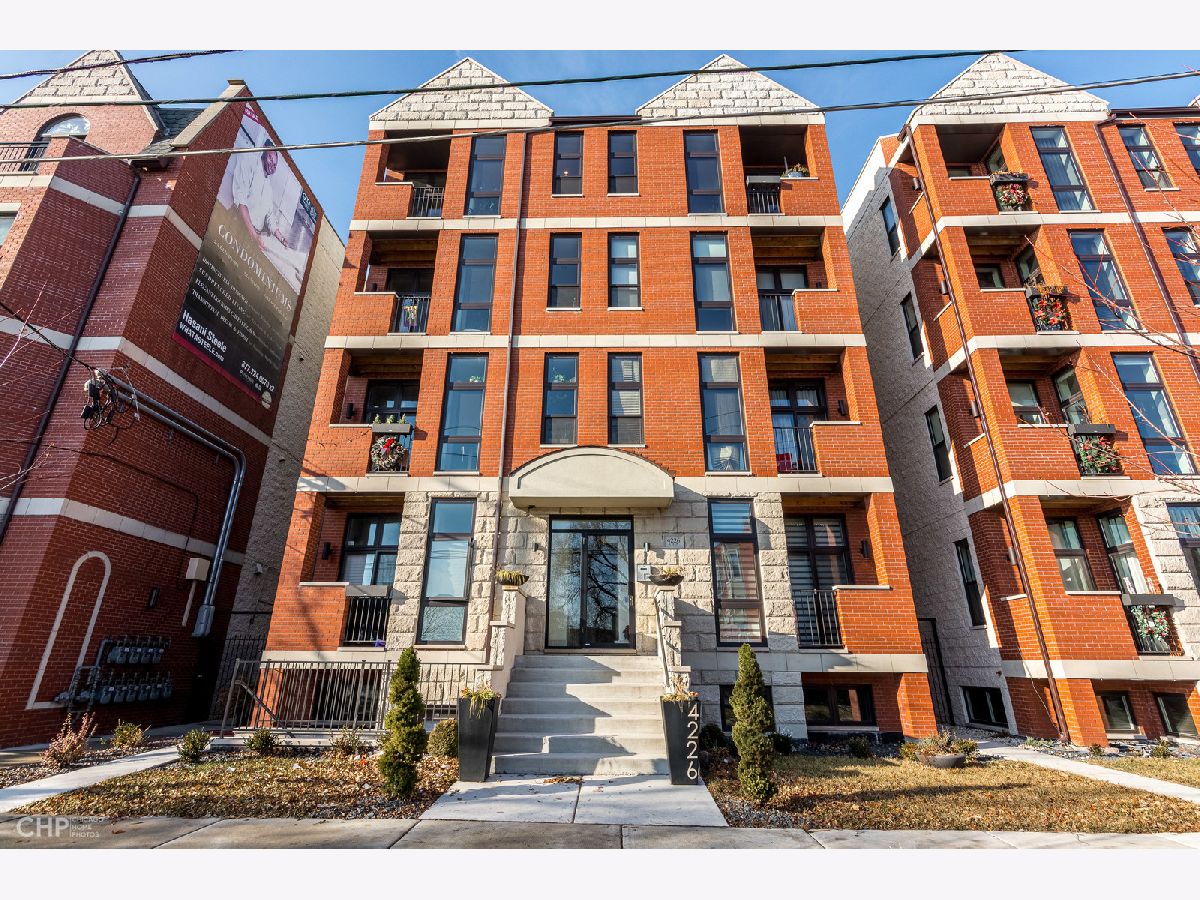  For Sale Chicago Illinois, 4226 Ellis Avenue