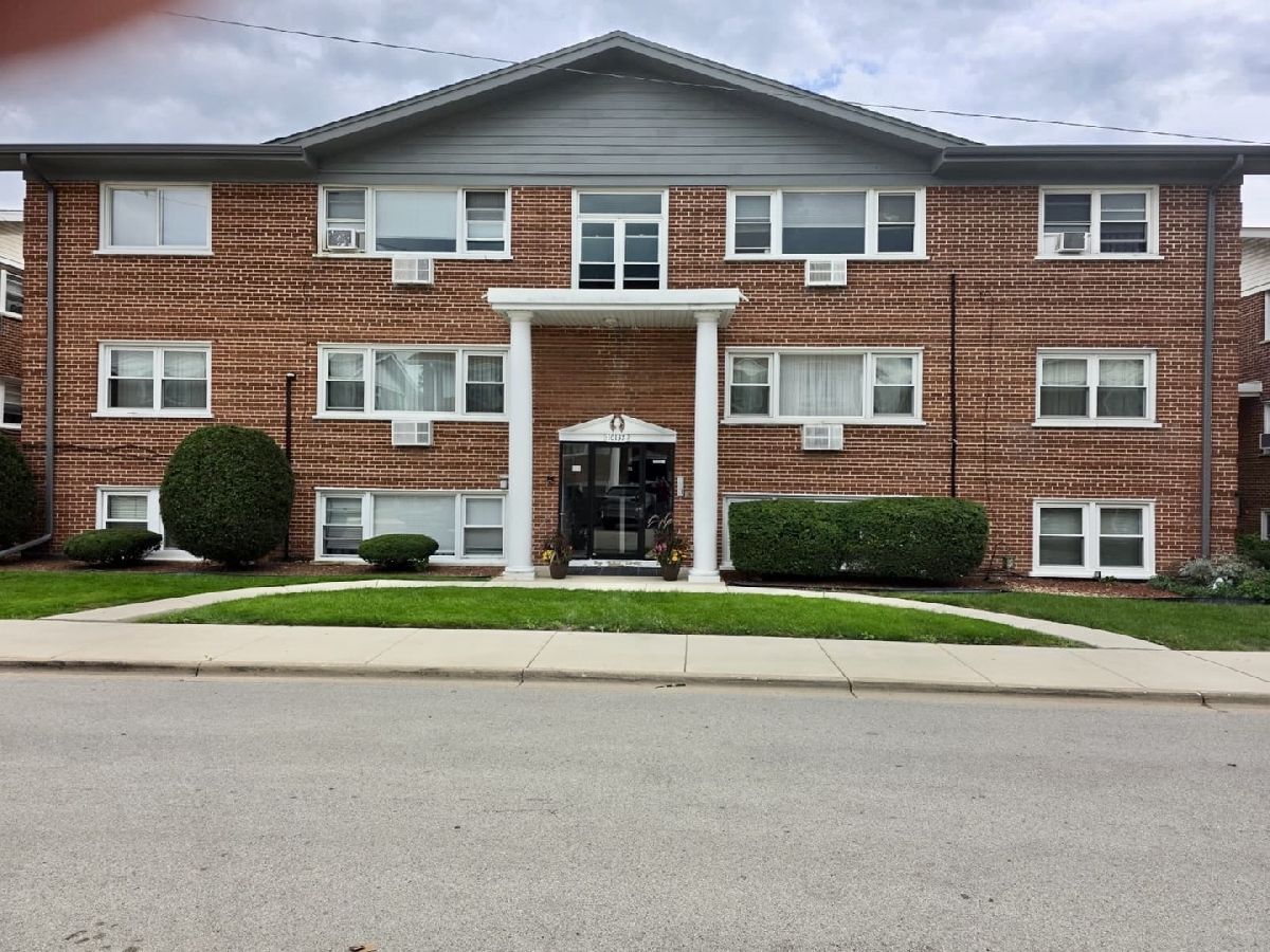  For Sale Schiller Park Illinois, 10137 Hartford Court