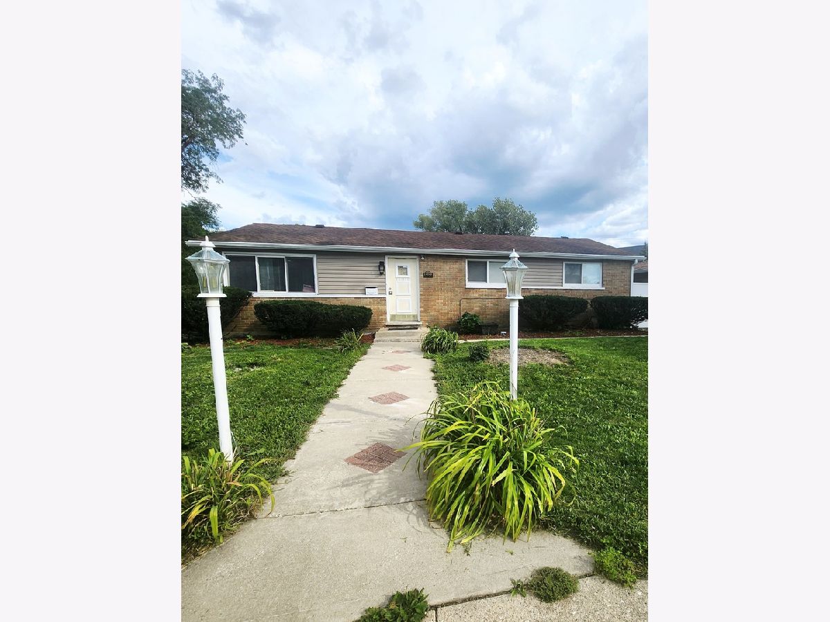  Rented Robbins Illinois, 14049 Claire