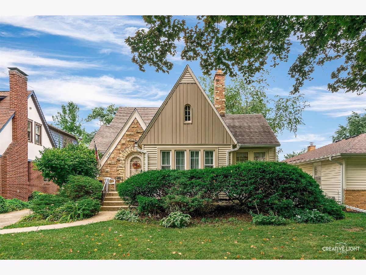  For Sale Aurora Illinois, 208 Ingleside Avenue