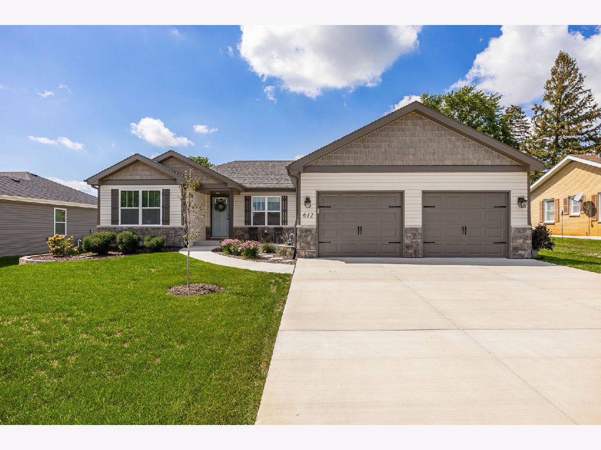 For Sale Peotone Illinois, 612 Rathje Road