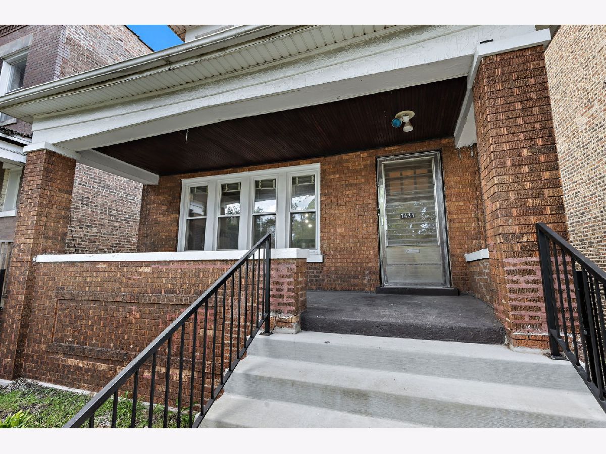 Rented Chicago Illinois, 7424 Blackstone