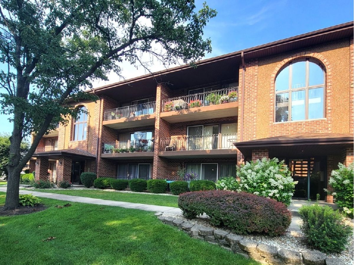  For Sale Palos Hills Illinois, 11009 Stony Creek Drive