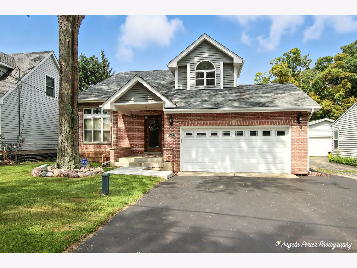  For Sale Ingleside Illinois, 35954 Hunt Avenue
