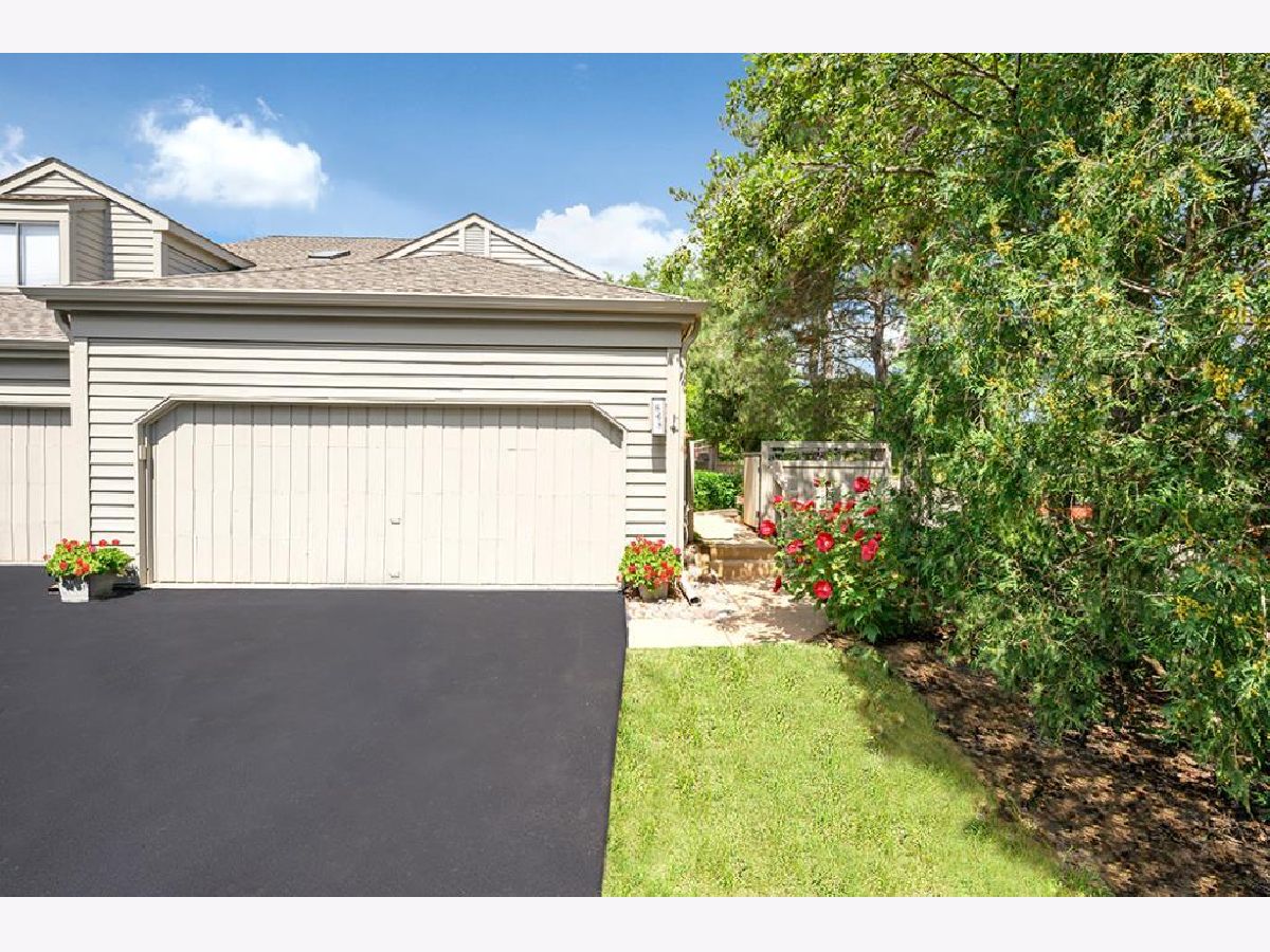  For Sale Lake Barrington Illinois, 868 Longmeadow Court