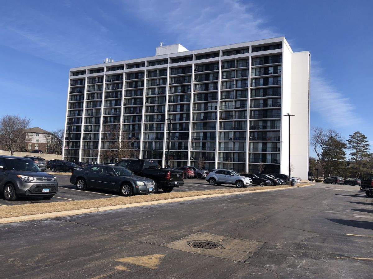 Condominiums Sold Cove Landing Lombard Illinois, 2005 Finley