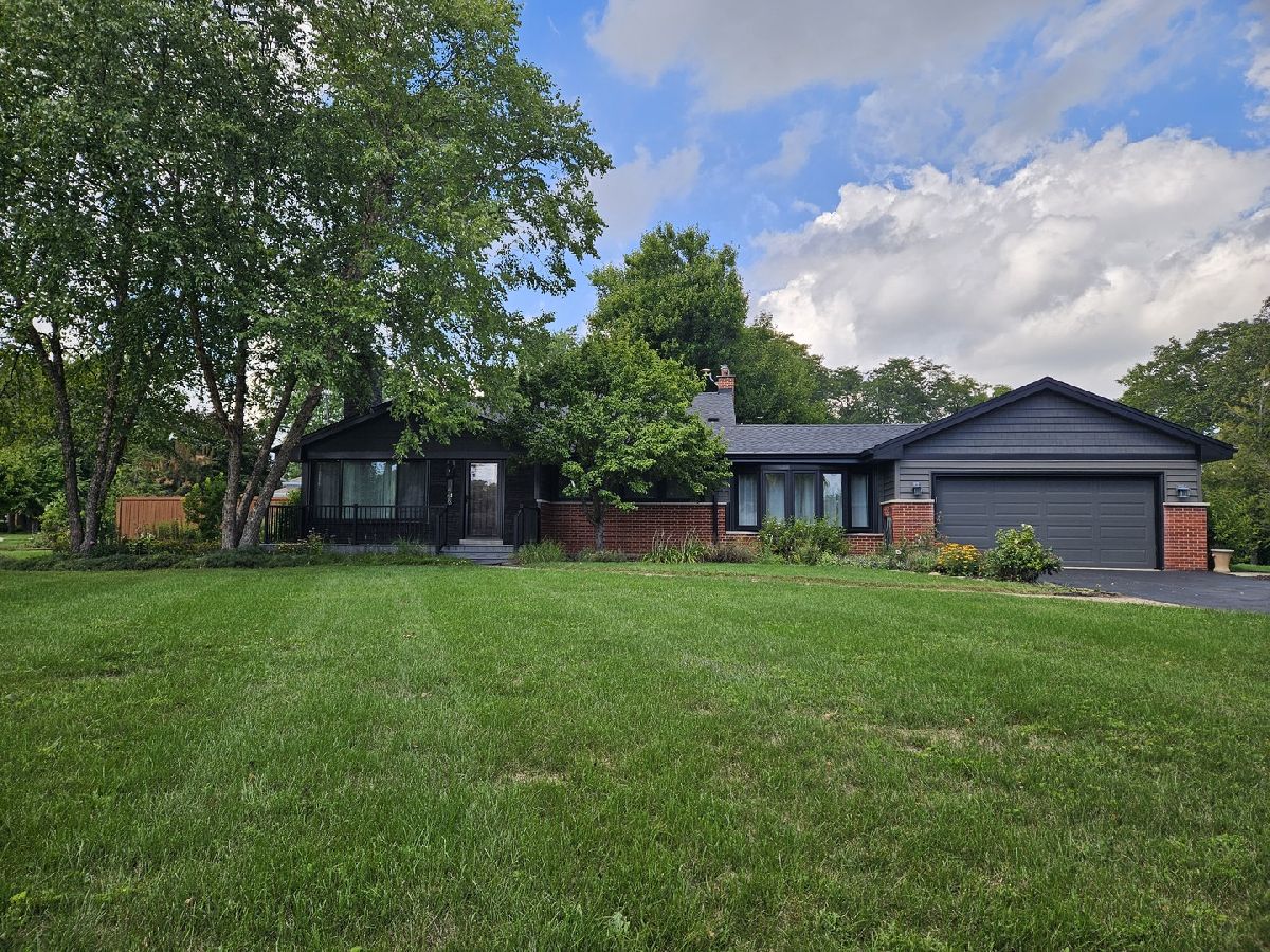 Homes For Sale Westgate Arlington Heights Illinois, 1418 Saint James Place