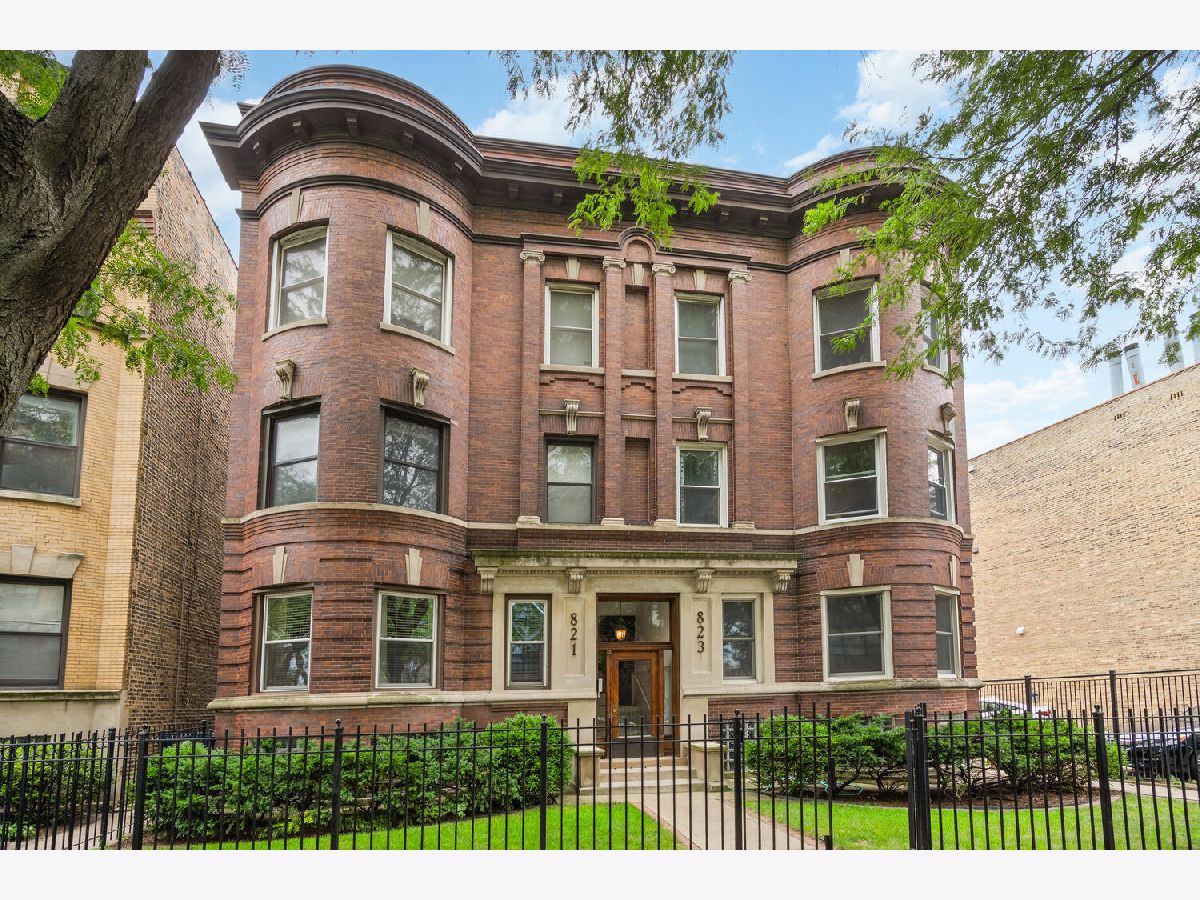  For Sale Chicago Illinois, 823 Belle Plaine Avenue