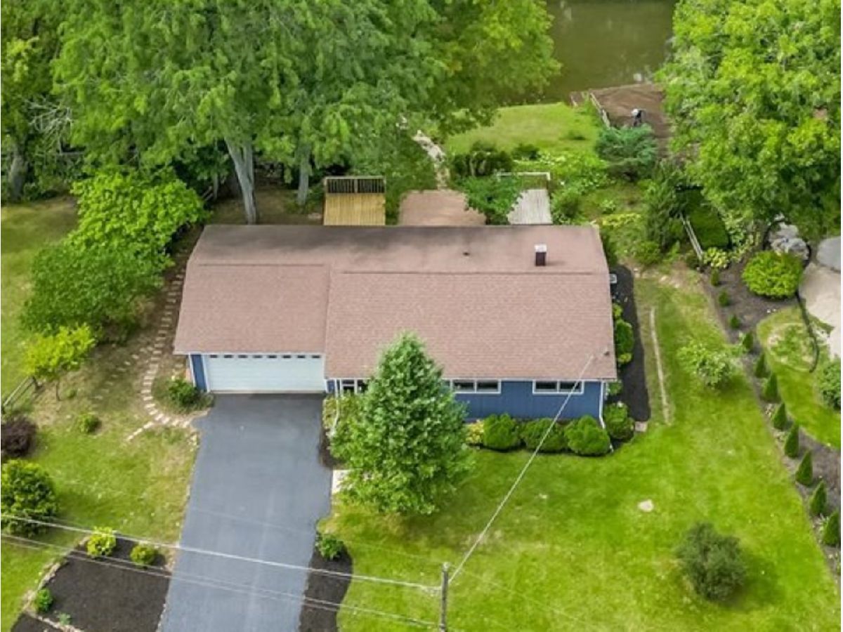  For Sale Wonder Lake Illinois, 8602 Garrison Road
