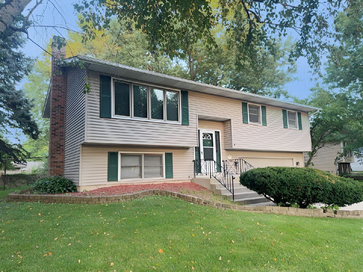 Homes & Condominiums For Sale Century Oaks West Elgin Illinois, 89 Brookwood Court