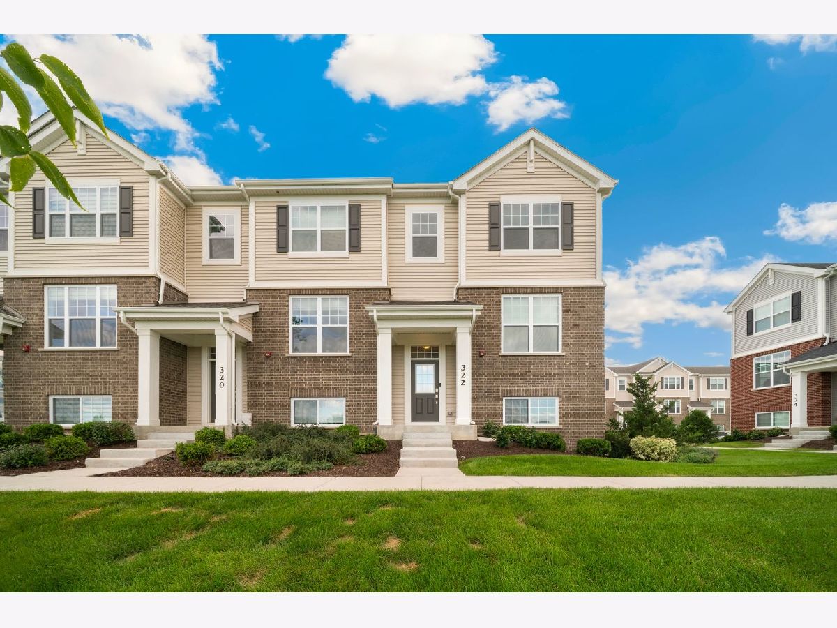  For Sale Roselle Illinois, 322 Timberleaf Circle