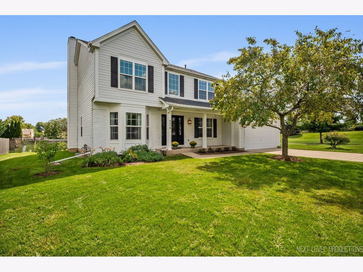  For Sale Sugar Grove Illinois, 224 Bristol Court