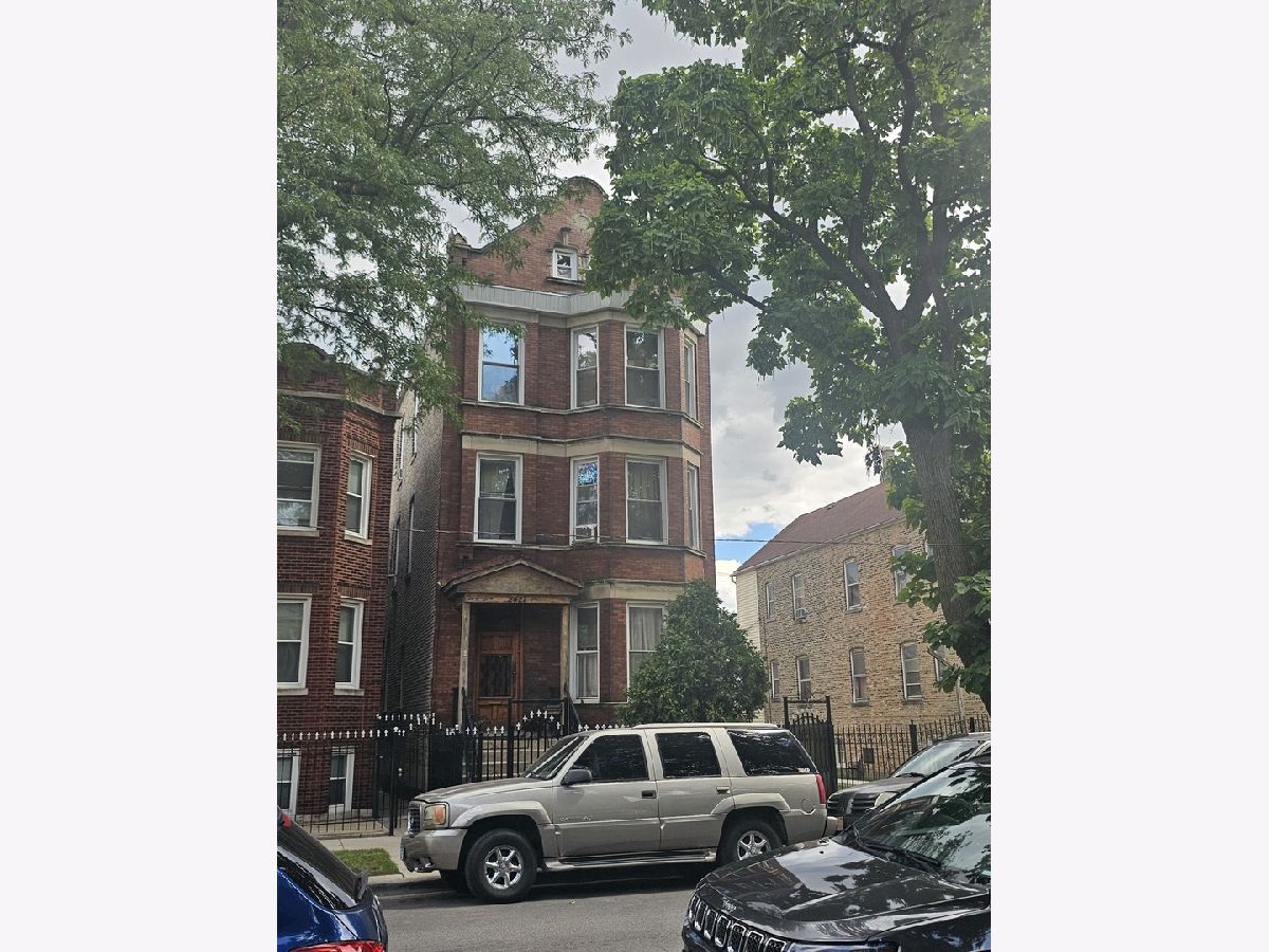  For Sale Chicago Illinois, 2427 Spaulding Avenue