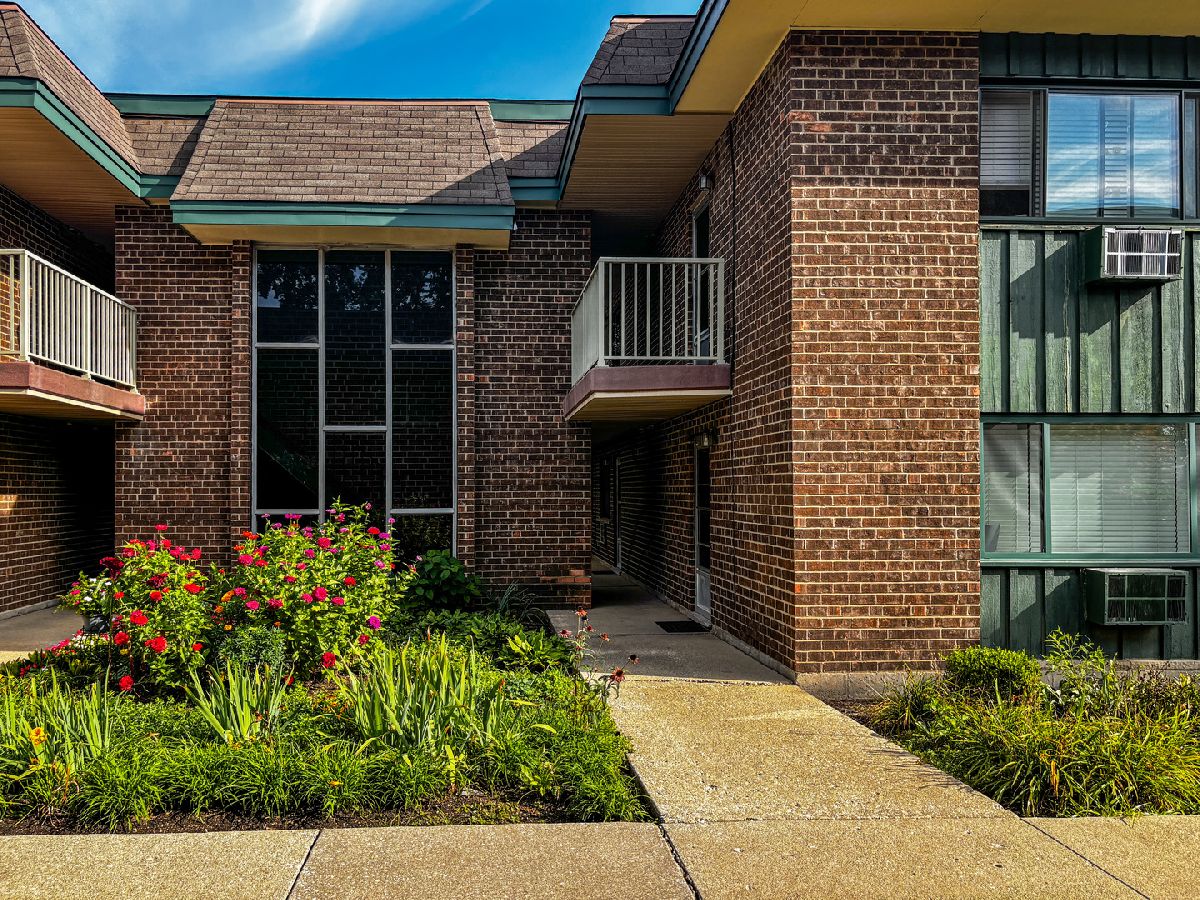 Rented Elmhurst Illinois, 444 Spring
