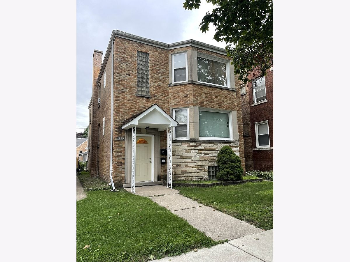 Rented Chicago Illinois, 6125 Rosedale