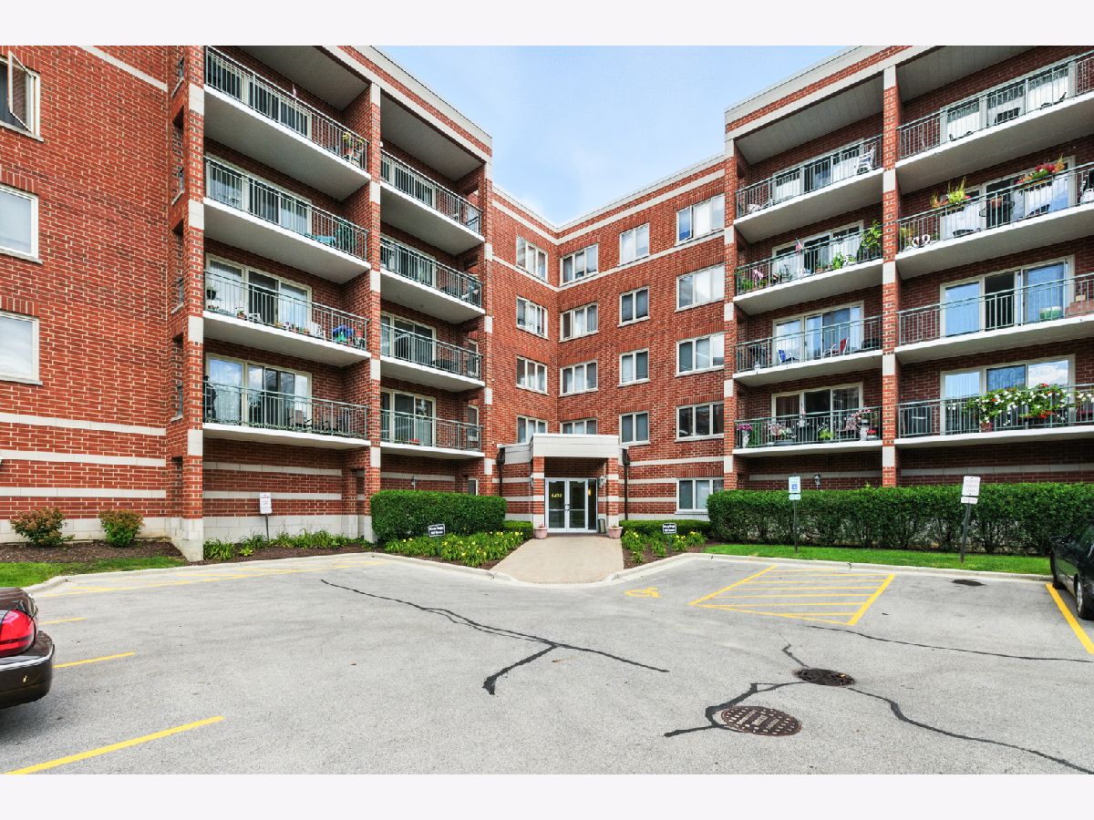 Condominiums Sold Glenlake Chicago Illinois, 6430 Berteau