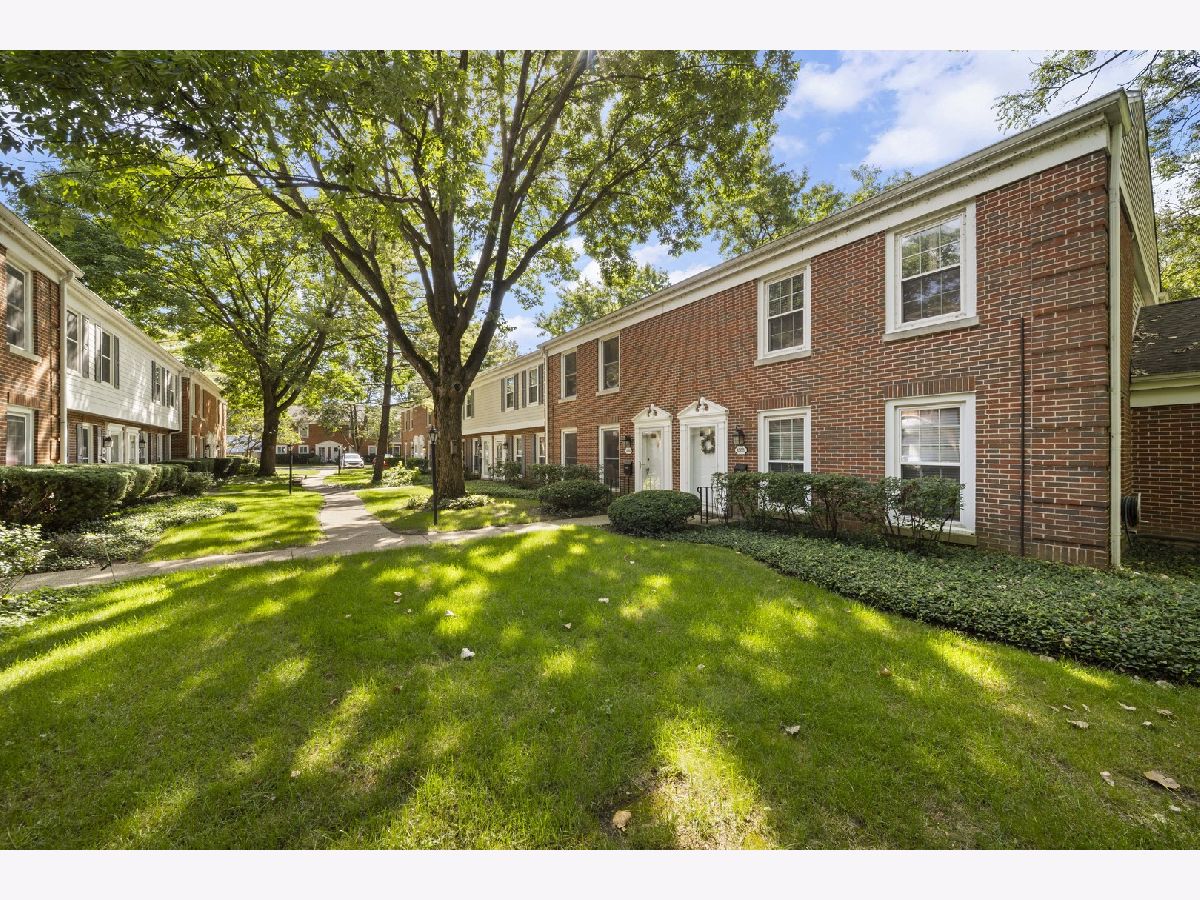  For Sale Glenview Illinois, 1531 Pebblecreek Drive